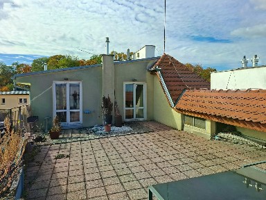 Pronájem bytu 2+kk 66 m²