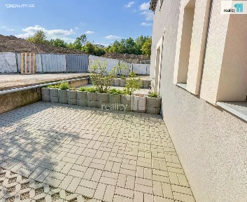 Pronájem bytu 1+kk 28 m²
