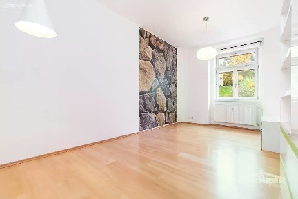 Pronájem bytu 2+kk 43 m²