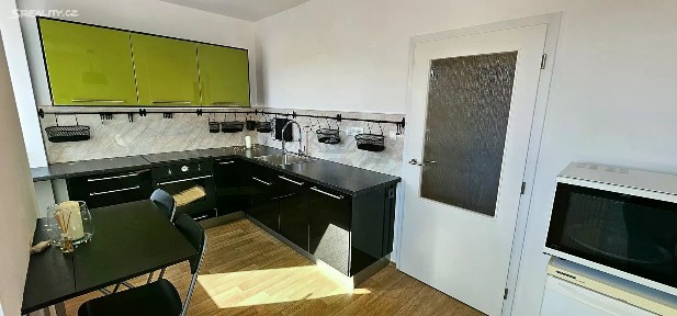 Pronájem bytu 1+kk 32 m²