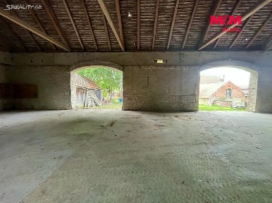 Pronájem skladového prostoru 303 m²