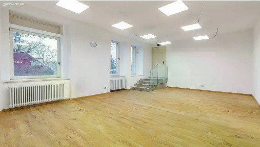 Pronájem obchodního prostoru 56 m²