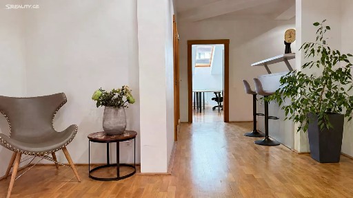 Pronájem kanceláře 162 m²