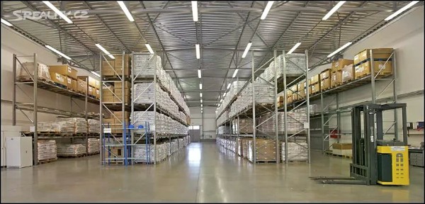 Pronájem skladového prostoru 1395 m²