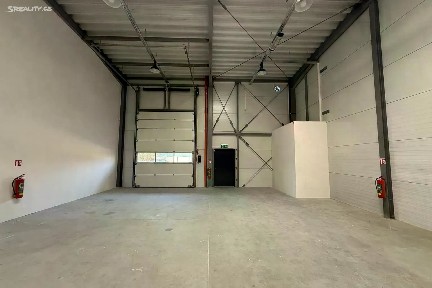 Pronájem skladového prostoru 193 m²