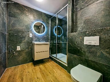 Pronájem bytu 3+kk 61 m²