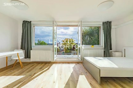 Pronájem bytu 1+kk 35 m²