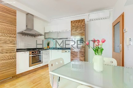 Pronájem bytu 2+kk 54 m²