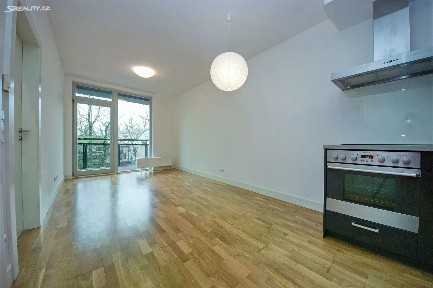 Pronájem bytu 3+kk 61 m²