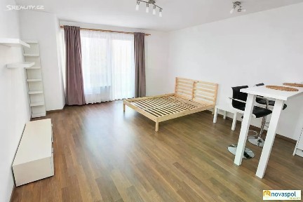 Pronájem bytu 1+kk 37 m²