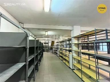 Pronájem skladového prostoru 617 m²