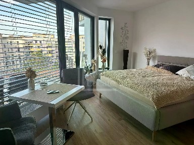 Pronájem bytu 1+kk 34 m²