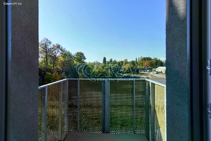 Pronájem bytu 1+kk 32 m²