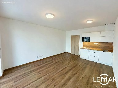 Pronájem bytu 1+kk 35 m²