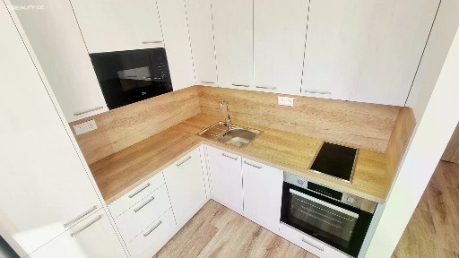 Pronájem bytu 1+1 32 m²