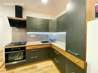 17. listopadu, Klášterec nad Ohří - Miřetice u Klášterce nad Ohří