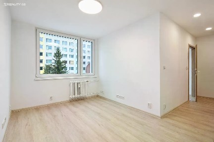 Pronájem bytu 2+kk 32 m²