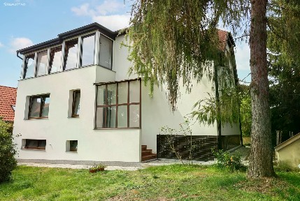 Prodej rodinného domu 300 m², pozemek 666 m²
