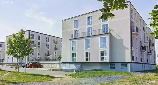 Cedrová, Jesenice