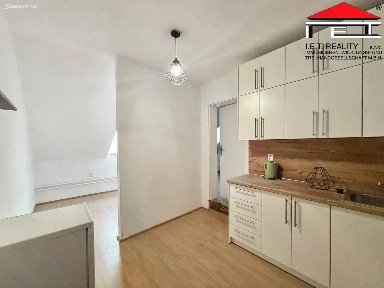 Pronájem bytu 1+1 39 m²