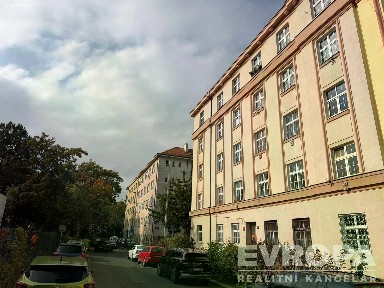 V mezihoří, Praha - Libeň