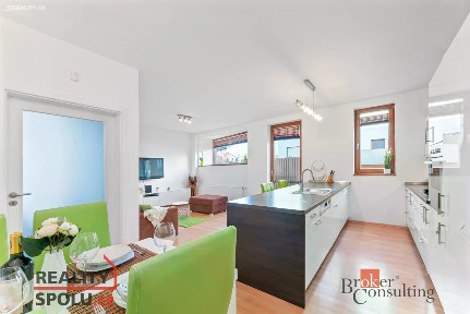Pronájem bytu 3+kk 75 m²