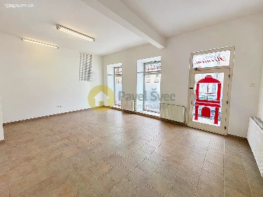 Prodej obchodního prostoru 330 m²