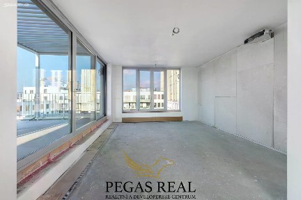 Prodej bytu 6 pokojů a více 258 m²