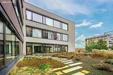 Pronájem kanceláře 1398 m²