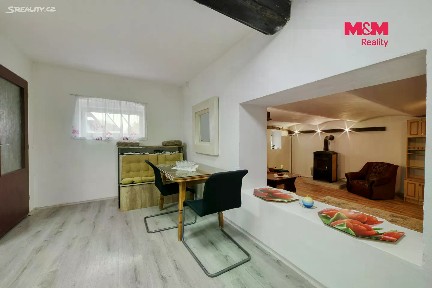 Pronájem bytu 1+1 37 m²