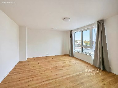 Pronájem bytu 1+kk 37 m²