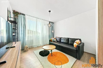 Pronájem bytu 1+1 42 m²