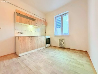 Pronájem bytu 1+1 37 m²
