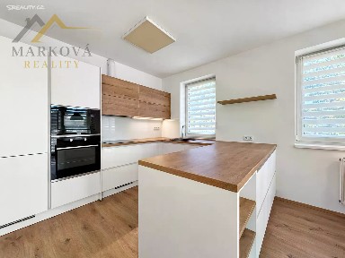 Pronájem bytu 3+kk 88 m²