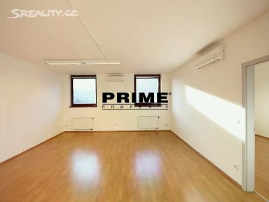 Pronájem kanceláře 82 m²