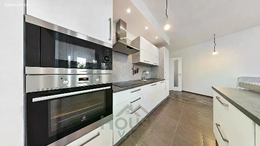 Prodej bytu 2+kk 66 m²