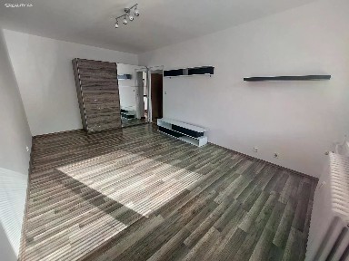 Pronájem bytu 1+1 38 m²