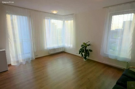 Pronájem bytu 2+kk 62 m²