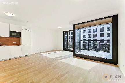 Pronájem bytu 1+kk 43 m²