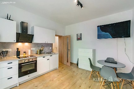 Pronájem bytu 1+kk 33 m²