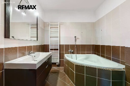 Pronájem bytu 2+kk 58 m²