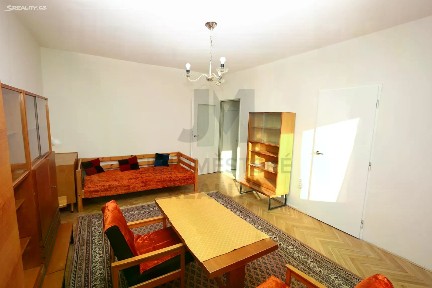 Pronájem bytu 1+1 38 m²