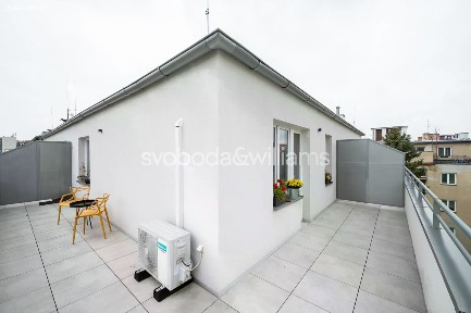 Pronájem bytu 1+kk 39 m²
