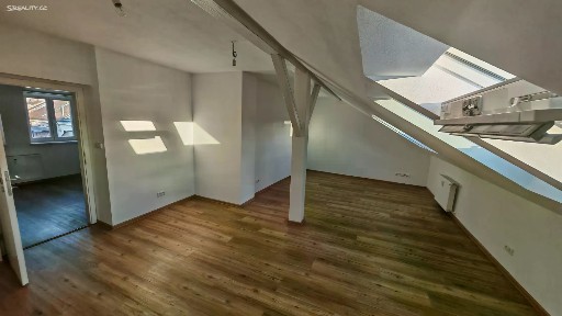 Pronájem bytu 1+1 56 m²