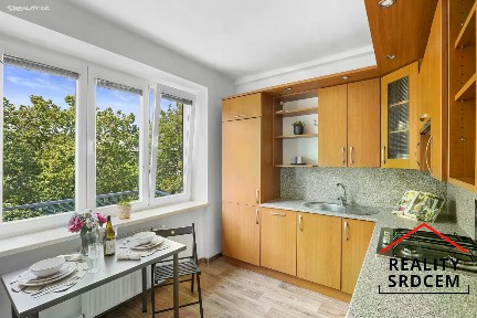 Pronájem bytu 1+1 37 m²