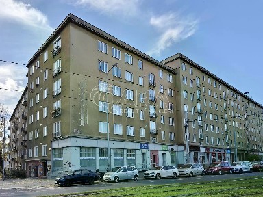 Pronájem bytu 1+1 37 m²