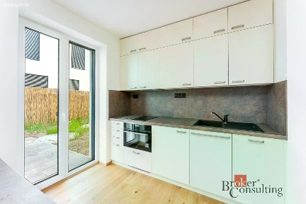 Pronájem bytu 1+kk 35 m²