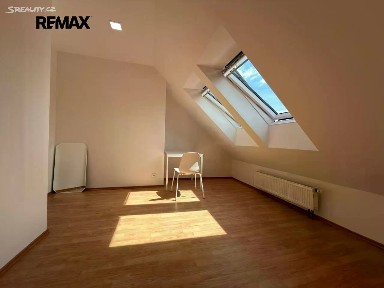 Pronájem bytu 2+kk 43 m²