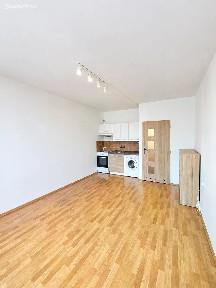 Pronájem bytu 1+kk 27 m²