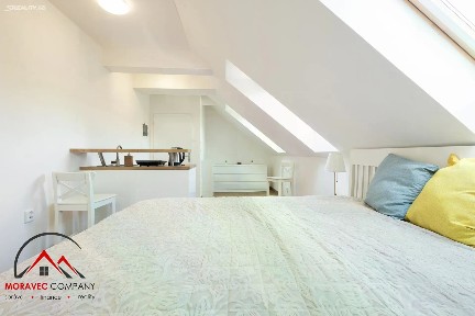 Pronájem bytu 1+kk 27 m²